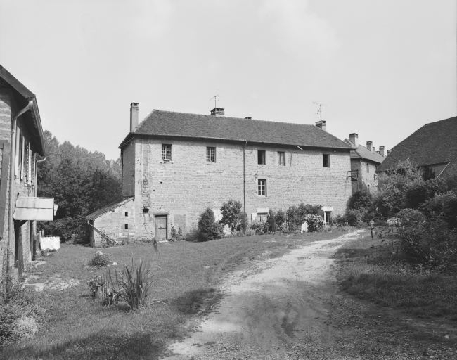 Logement d'ouvriers (C) en 1980.Façade postérieure vue depuis l'ouest.