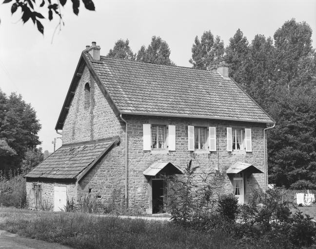 Logement d'ouvriers (B) en 1980.