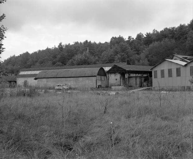 Magasins divers (fournitures générales) en 1981.