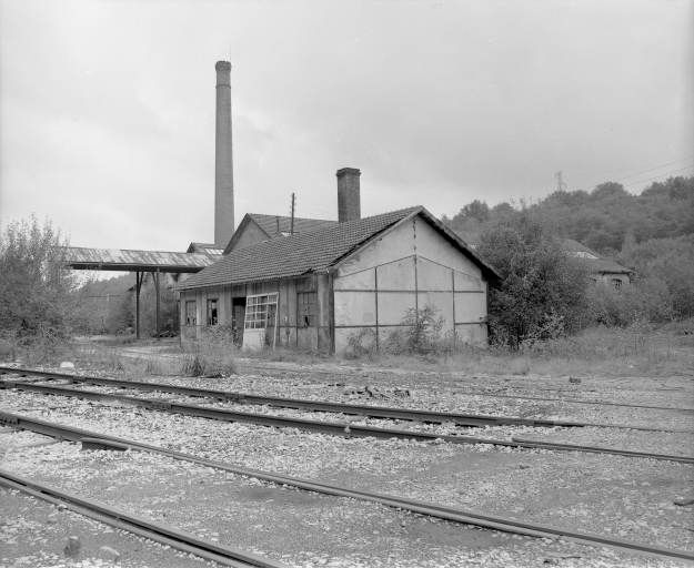 Chaufferie devant l'atelier de galvanisation en 1981.