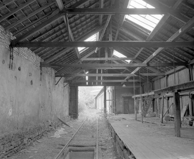 Quai de chargement jouxtant l'atelier de fabrication (pots à lait et fûts à bière) en 1981.