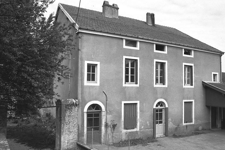 Façade antérieure.