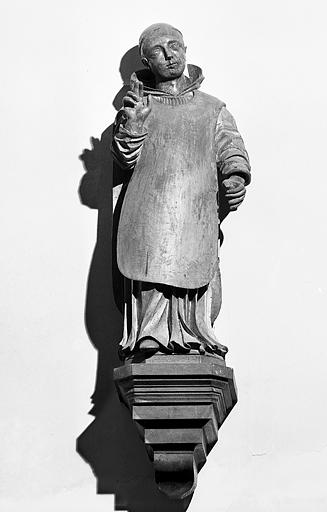 Statue : saint Point