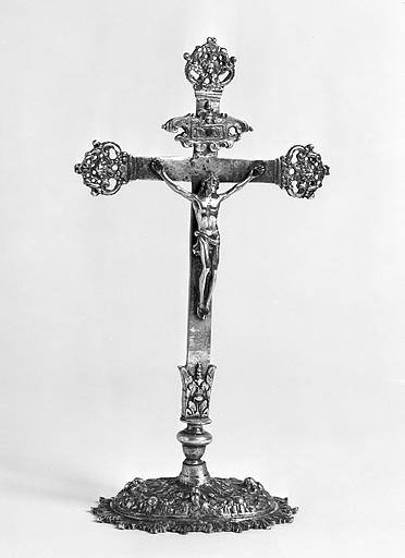 Croix d'autel