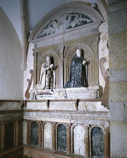 Monument commémoratif à la mémoire de Jean et Pierre d'Andelot.