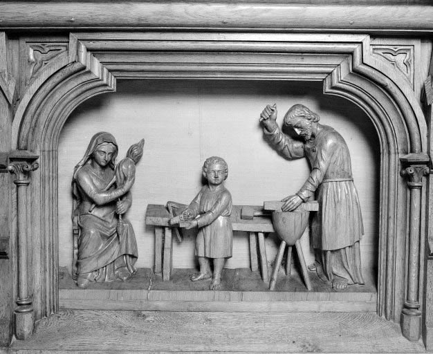 Autel-retable latéral droit : scène sculptée du tombeau , la Sainte-Famille.
