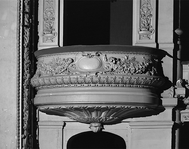 Salle, détail : balcon d'avant-scène.