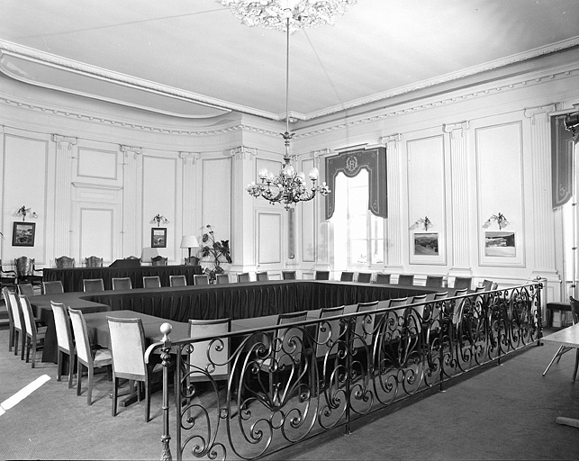 Salle du Conseil municipal : détail.