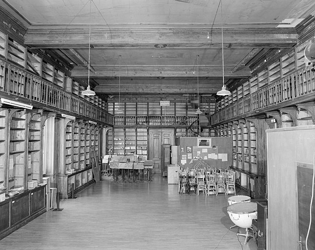 Ancienne salle de la Bibliothèque municipale, vue générale.