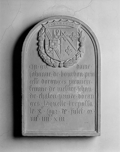 Epitaphe de Jeanne de Bourbon. - © Région Franche-Comté, Inventaire du patrimoine, ADAGP