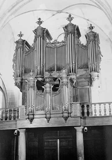 Grand orgue, vu de trois quarts droit. - © Région Franche-Comté, Inventaire du patrimoine, ADAGP