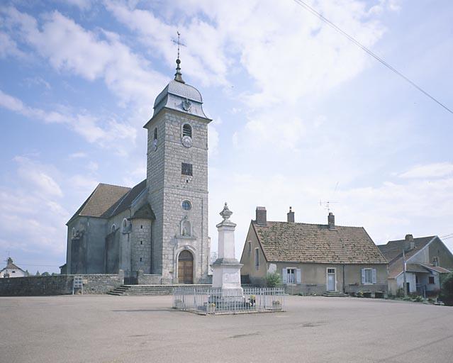 Vue d'ensemble depuis la place.