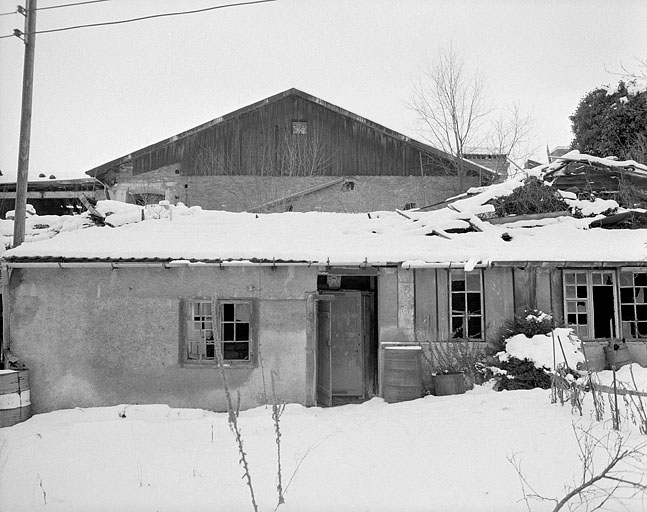 Corps de la grande salle, pignon est.