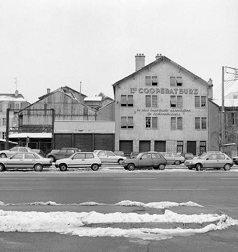 Façades sur la rue des Huisselets.