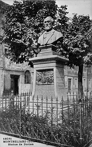 Montbéliard (Doubs). Statue de Dorian, début 20e siècle.