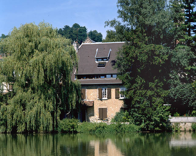 Ancienne tannerie. Façade sur l'Allan.