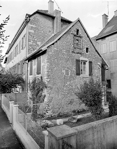 L'un des deux corps de bâtiment qui séparaient cour et jardin.