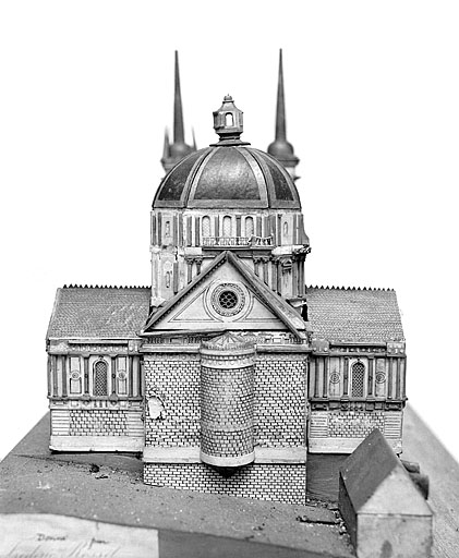 Premier projet pour l'église. Maquette, 1850.