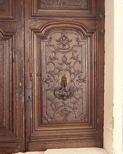 Détail de la porte d'entrée.