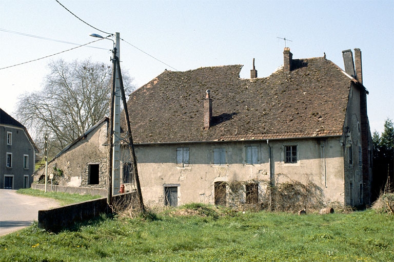 Façade antérieure du logement patronal (I).