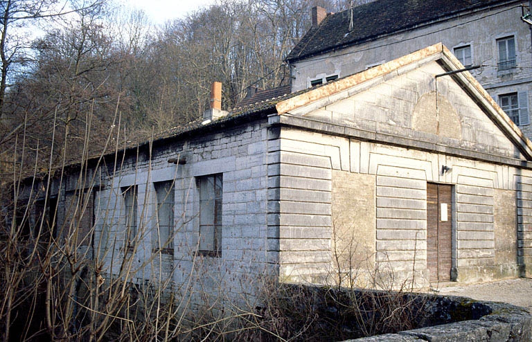 Vieille Forge. Bâtiment d'eau dit le Sénat vu de trois quarts gauche.