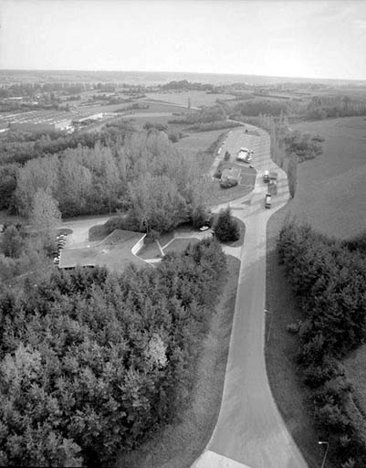 Entrée de l'usine, depuis le haut des silos.