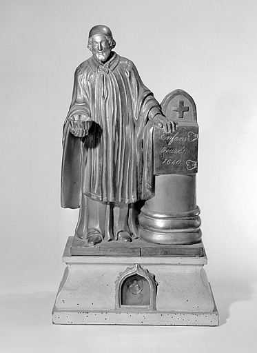 Statuette : saint Vincent de Paul