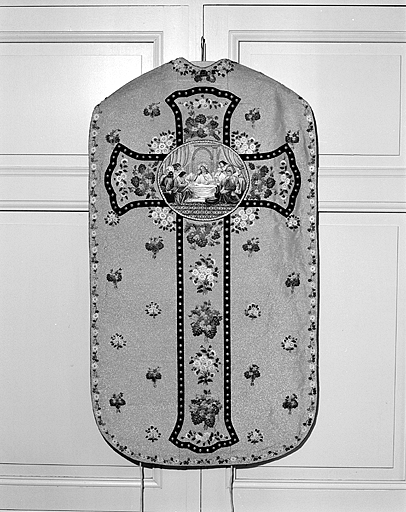 Le dos de la chasuble.