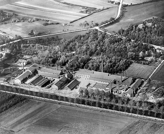 L'usine vue depuis le sud-est [vue aérienne].