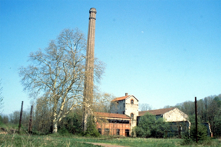 Forge Neuve. Centrale électrique, monte-charge du haut-fourneau et fonderie.