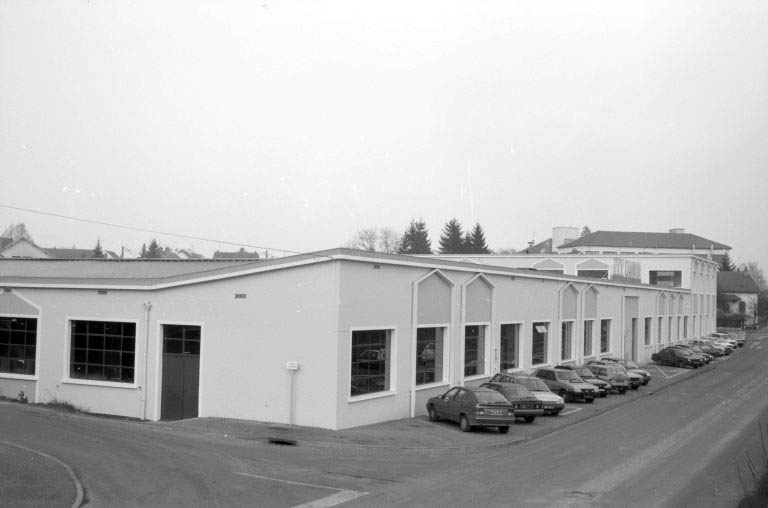Usine 2, vue de trois quarts gauche.