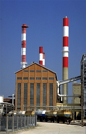 Façade postérieure du bâtiment des générateurs de vapeur et d'électricité.
