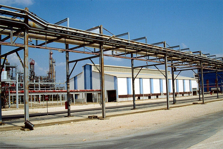 Salle 5 de l'usine d'électrolyse, vue de l'ouest.