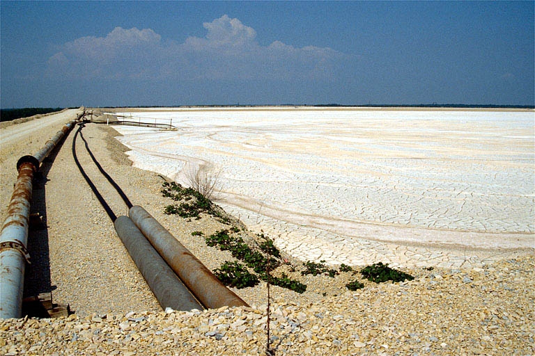 Bassins de décantation.