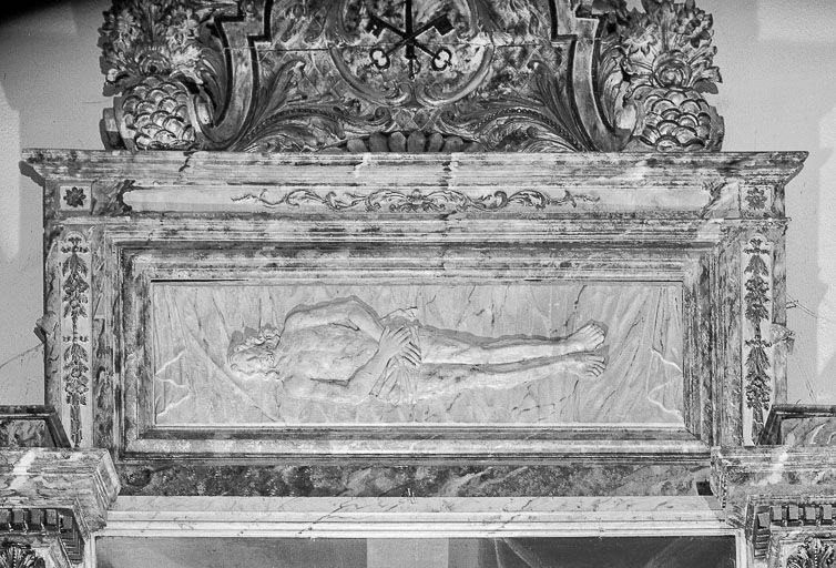 Bas-relief : le Christ mort