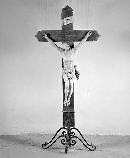 Croix : Christ en croix