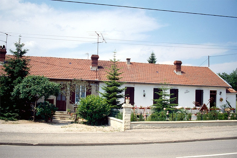 Cité ouvrière, partie sud : maison dite les Cerisiers.