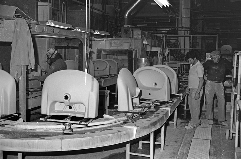 Atelier (9) : chaîne d'émaillage.