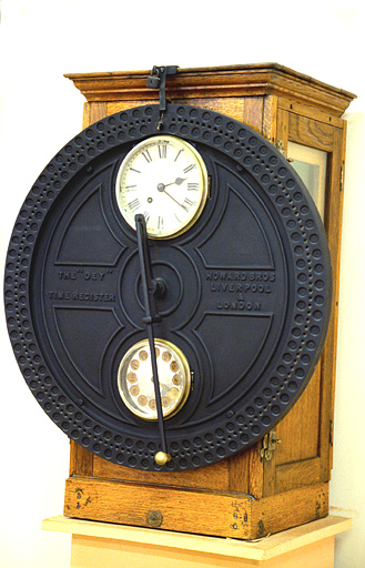 Bureau (1) : pointeuse Howard Bros.
