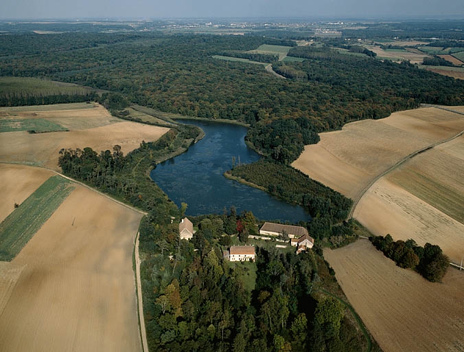 Vue aérienne depuis le sud-ouest en 1989.