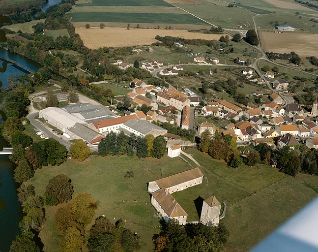 Vue aérienne depuis le sud-ouest en 1989.