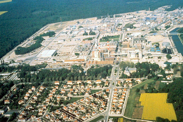 L'usine vue de l'est, photographie aérienne.