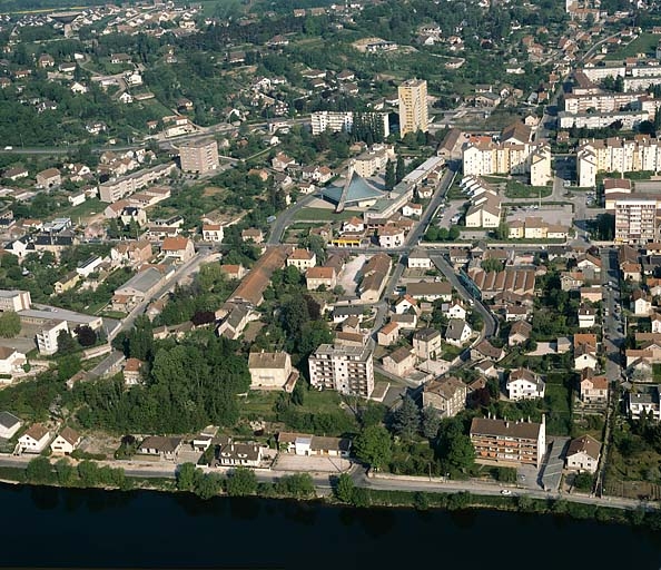 Vue d'ensemble depuis le sud-est, photographie aérienne.