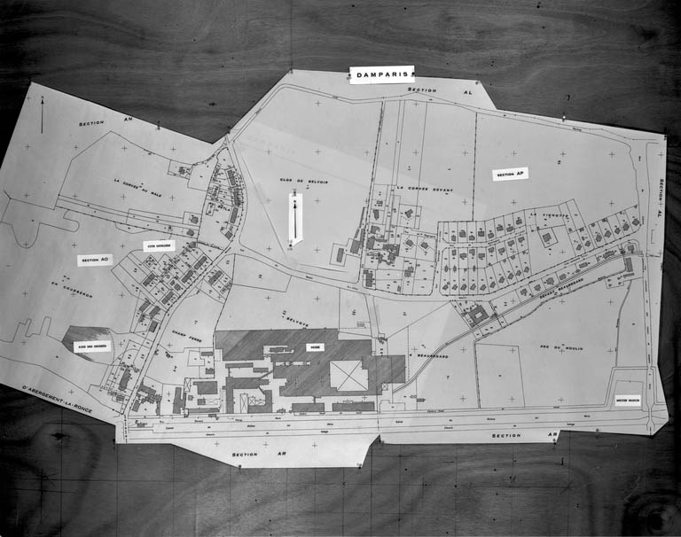 Plan de situation. Extrait du plan cadastral, 1980, sections AO et AP, 1:1000.