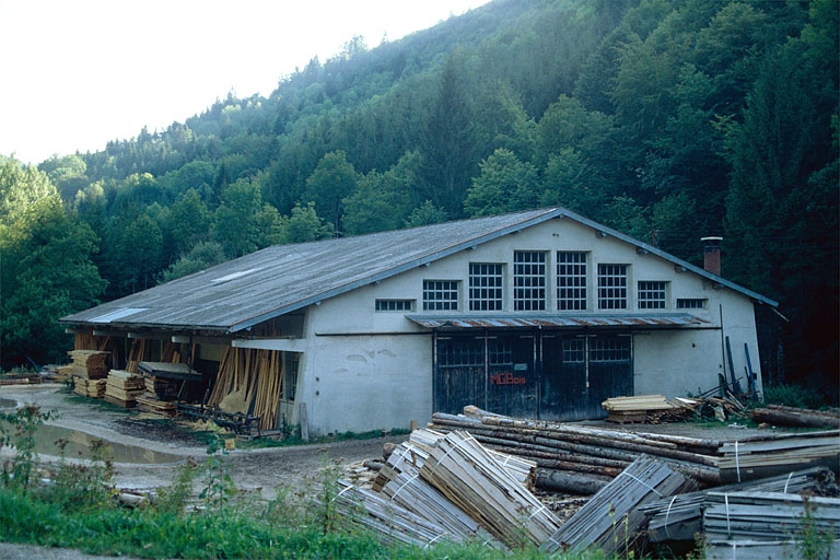 Scierie vue de trois quarts gauche.