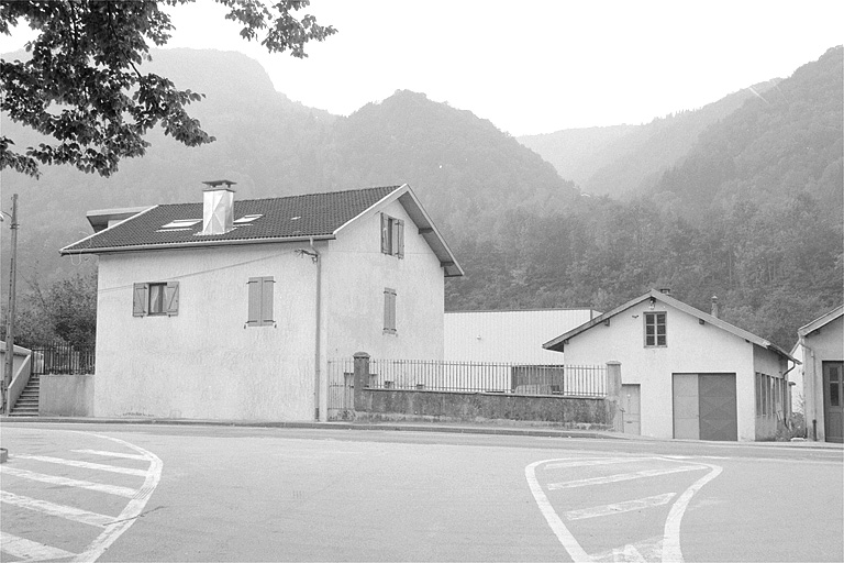 Entrée de l'usine.