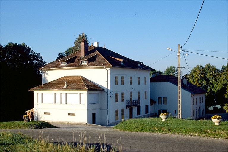 Maison, usine d'instruments de mesure (fabrique de mesures linéaires) et de lunetterie Tournier Frères, Longchaumois.