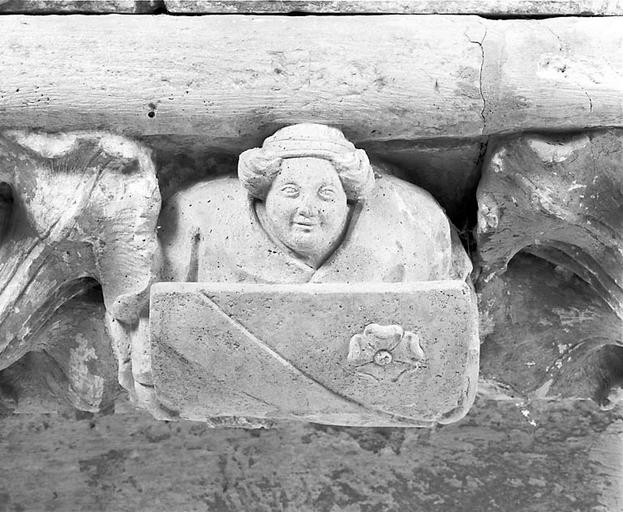 Grande console orientale : détail, ange portant les armoiries d'Amé de Chalon.