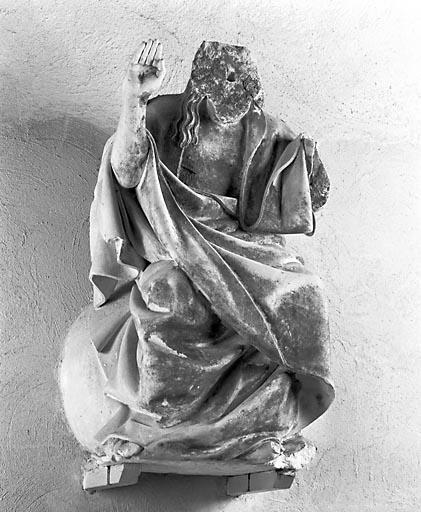 Statue : Christ juge