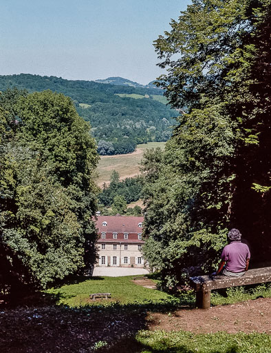 Façade antérieure en 1990.